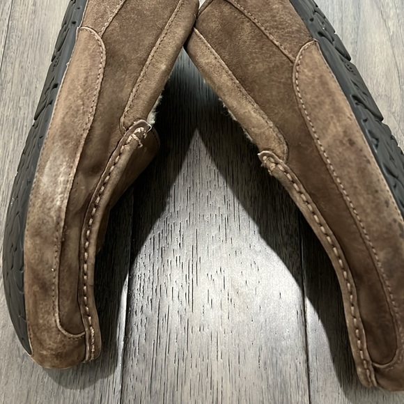 Mens Ugg Australia suede loafers/slippers - Picture 7 of 12